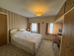 FF DOUBLE BEDROOM- click for photo gallery